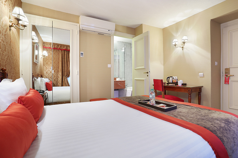 Book a Hotel with direct access to Eurosatory Paris Villepinte